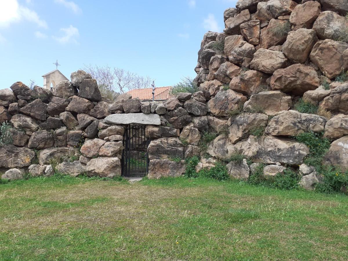 Villa Su Due Livelli Super Accessoriata SantʼAnna Arresi Екстериор снимка
