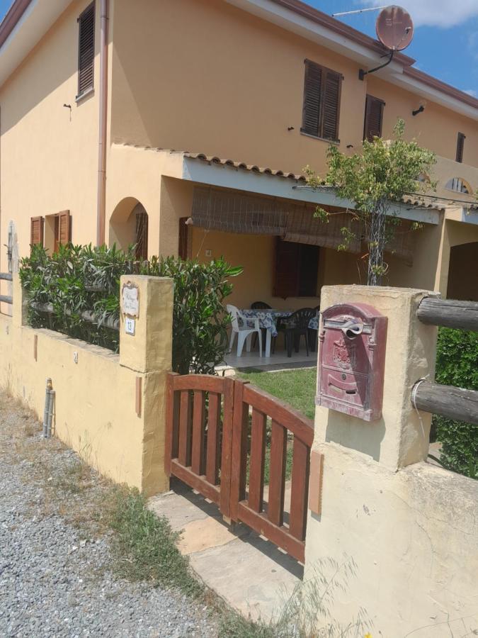 Villa Su Due Livelli Super Accessoriata SantʼAnna Arresi Екстериор снимка