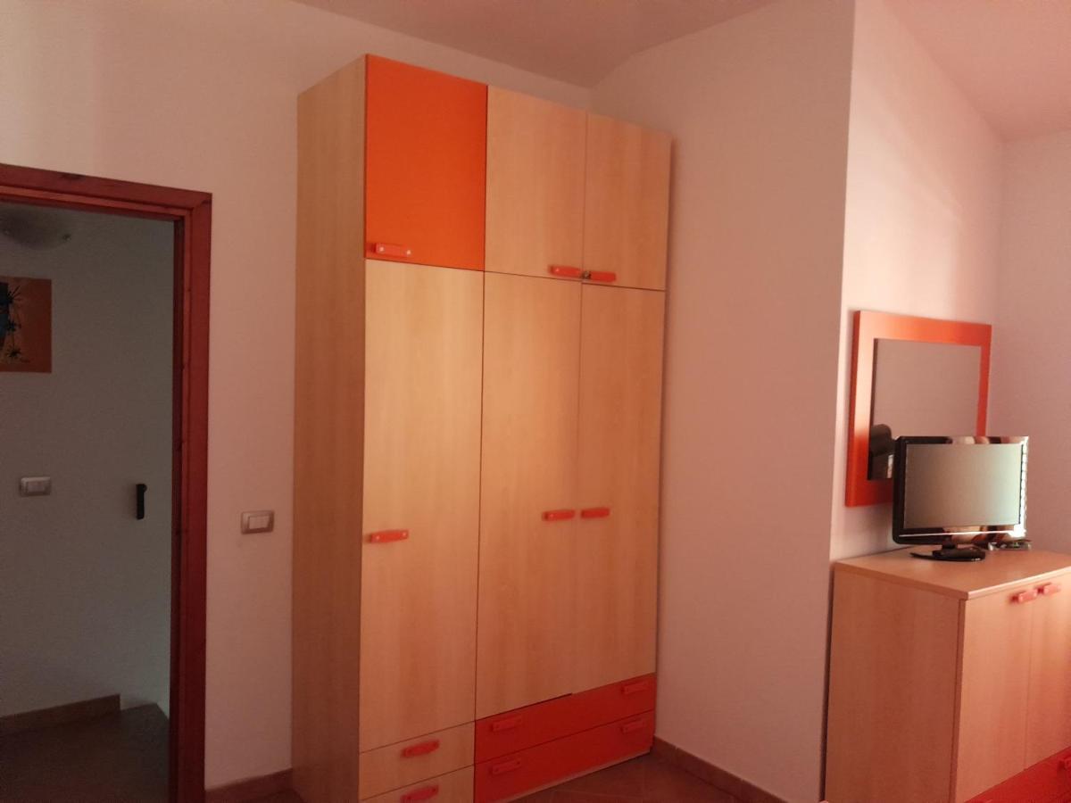Villa Su Due Livelli Super Accessoriata SantʼAnna Arresi Екстериор снимка